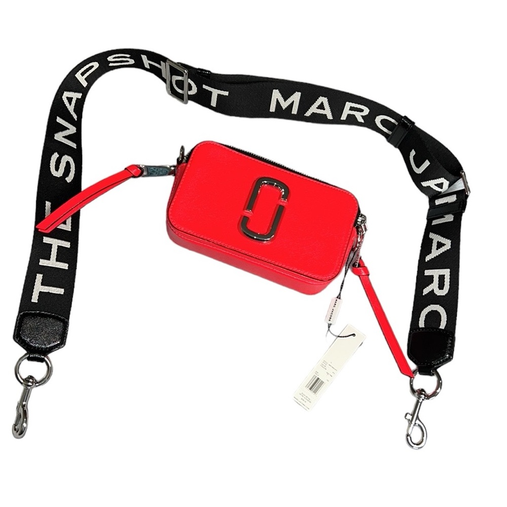 Marc Jacobs The Snapshot Camera Bag in Hot Pink - BRAND NEW!!
